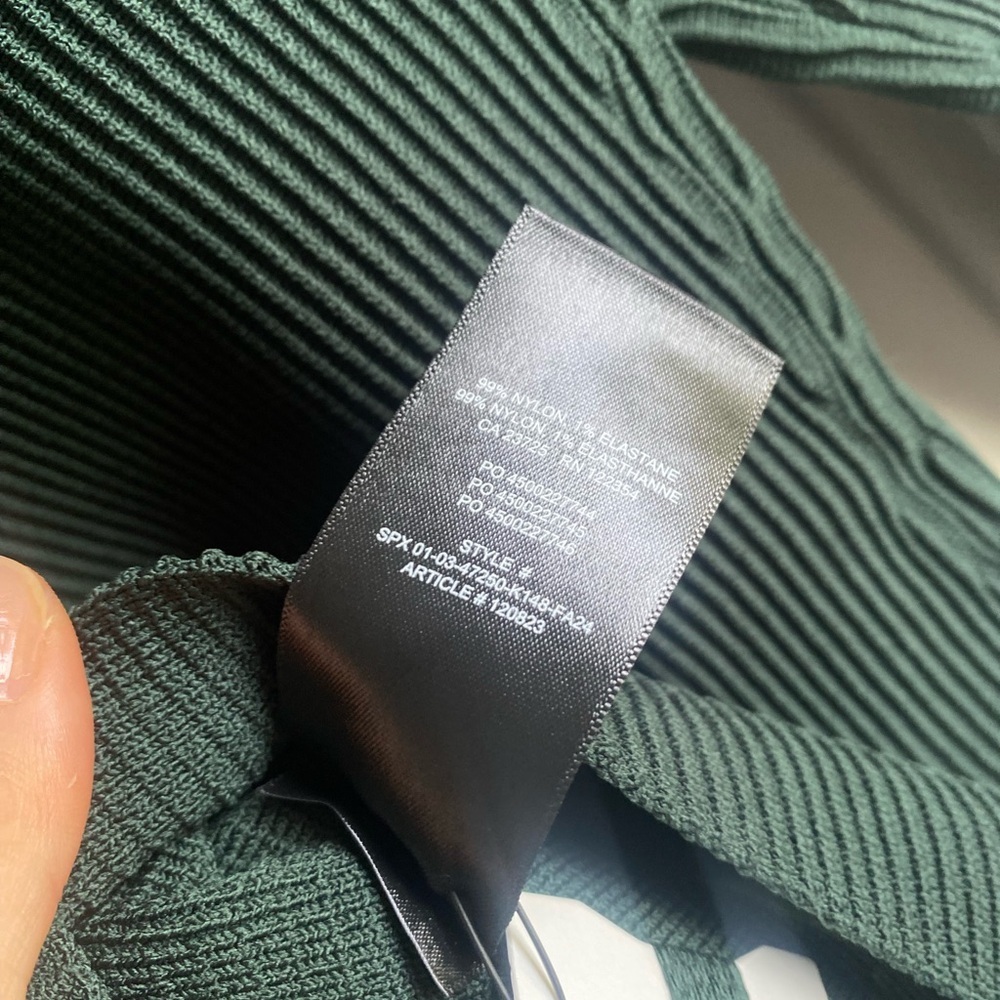New Aritzia Babaton Sculpt Knit Scouted Longsleeve Tight open-back knit top - Picture 12 of 13